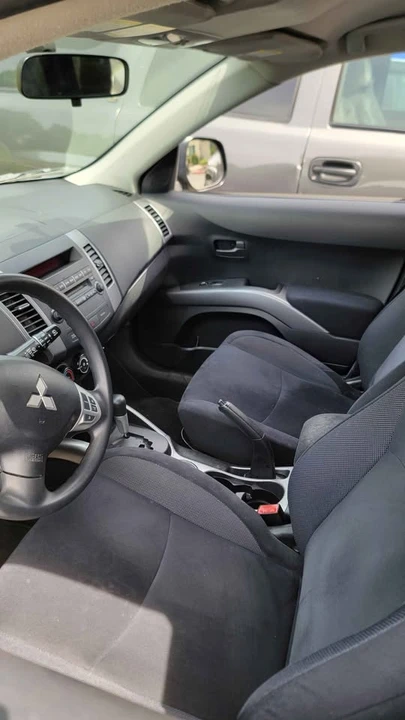 2007 Mitsubishi Outlander - Image 6 of 6