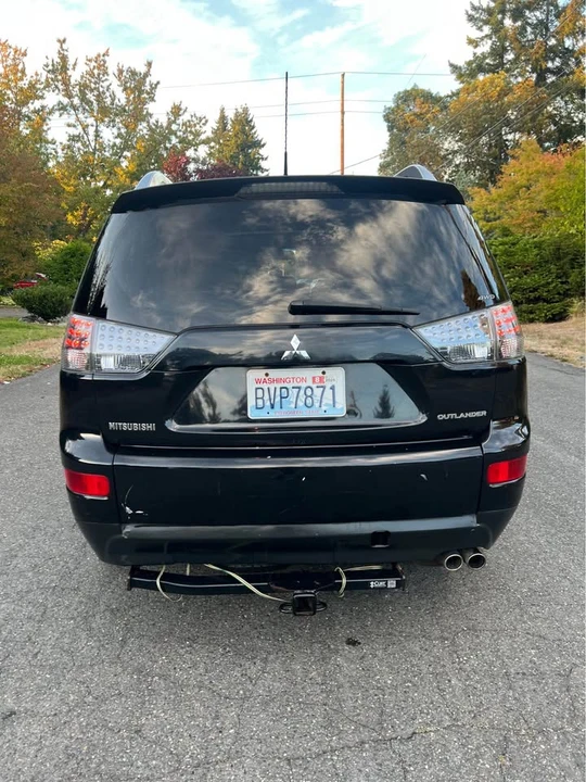 2007 Mitsubishi Outlander - Image 2 of 12