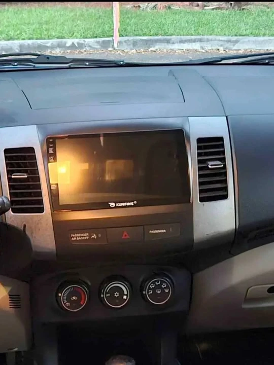 2007 Mitsubishi Outlander - Image 6 of 7