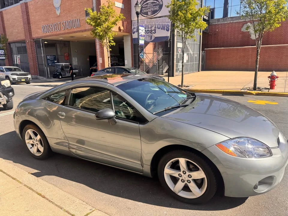 2007 Mitsubishi Eclipse 4th Gen - Image 2 of 11