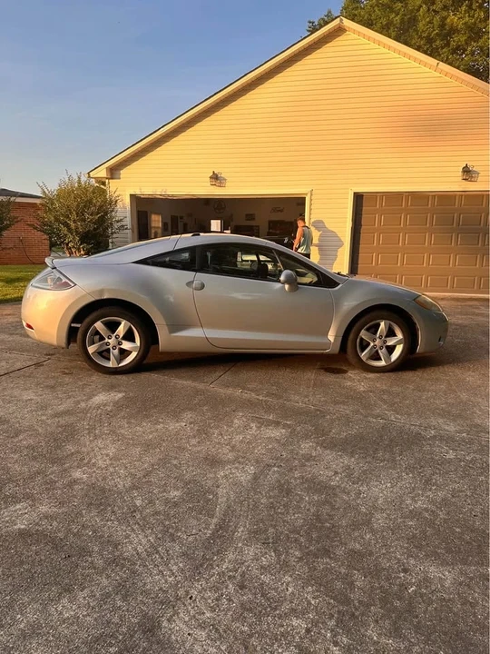 2007 Mitsubishi Eclipse 3rd Gen - Image 3 of 8