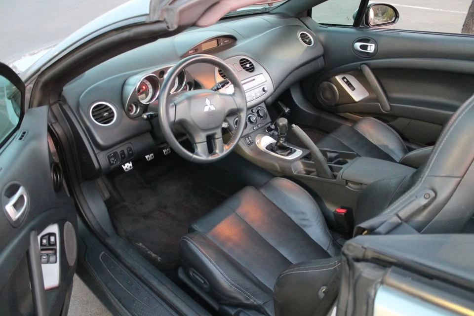2007 Mitsubishi Eclipse 4th Gen - Image 9 of 12