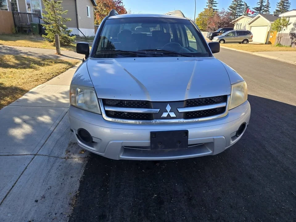 2007 Mitsubishi Endeavor - Image 2 of 5
