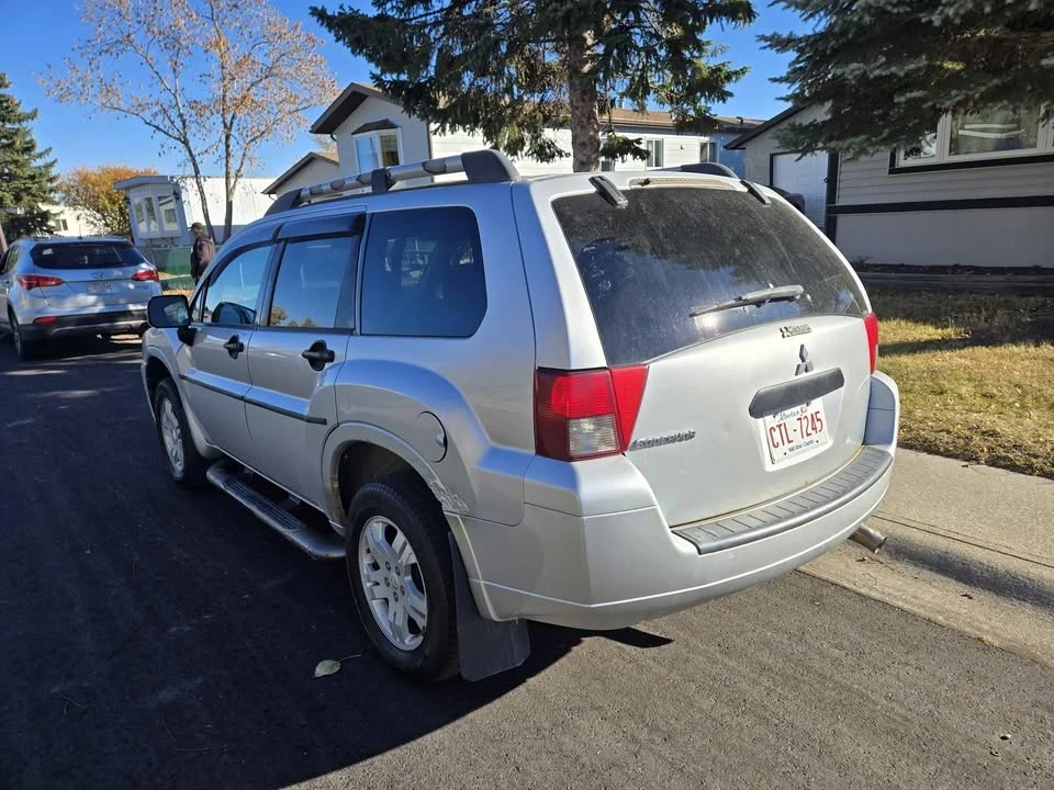 2007 Mitsubishi Endeavor - Image 3 of 5
