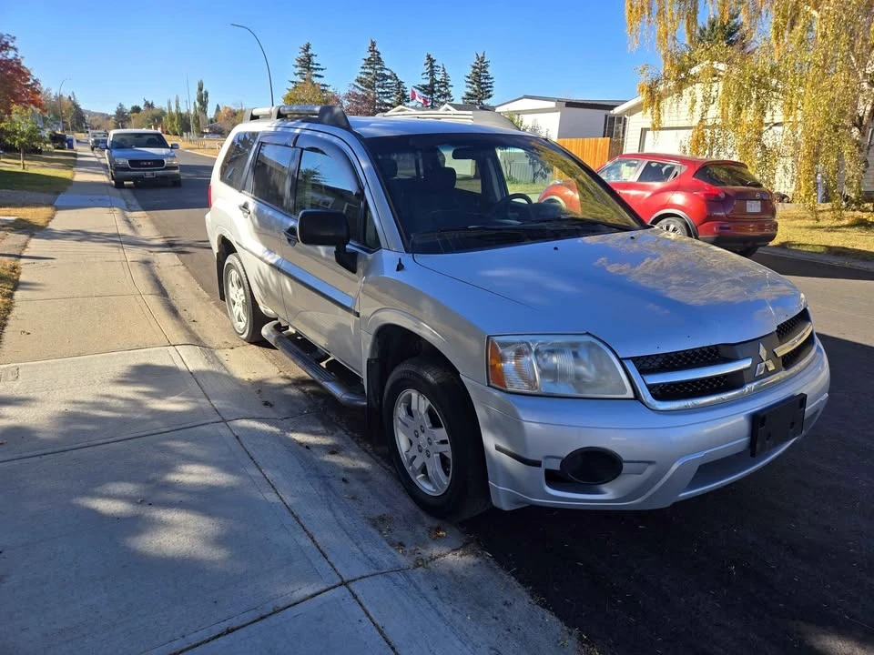 2007 Mitsubishi Endeavor - Image 4 of 5