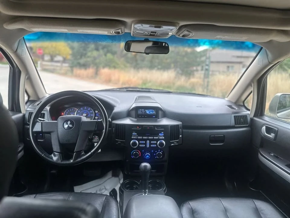 2007 Mitsubishi Endeavor - Image 14 of 20