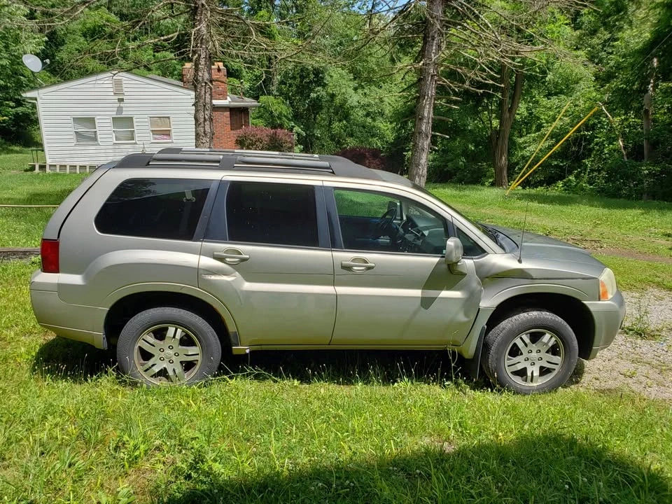 2007 Mitsubishi Endeavor - Image 4 of 10
