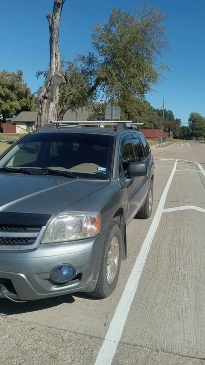 2007 Mitsubishi Endeavor - Image 3 of 9