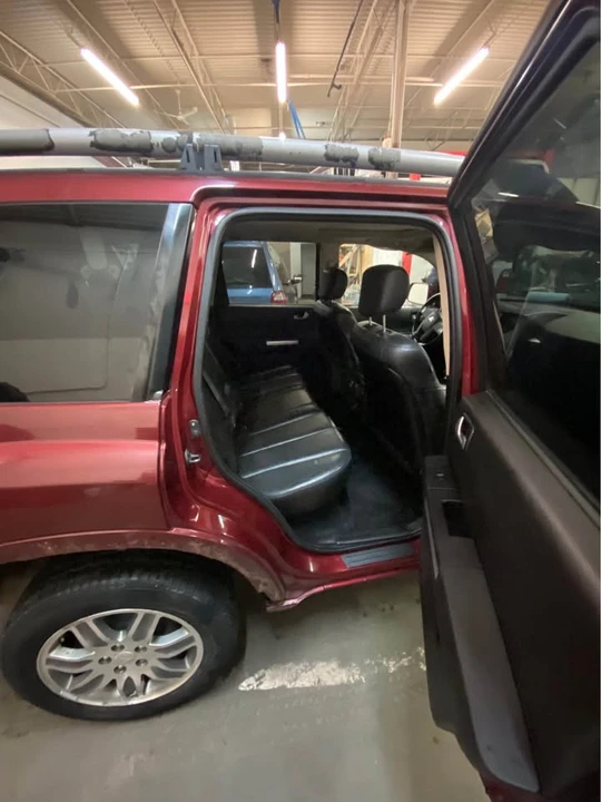2007 Mitsubishi Endeavor - Image 6 of 6