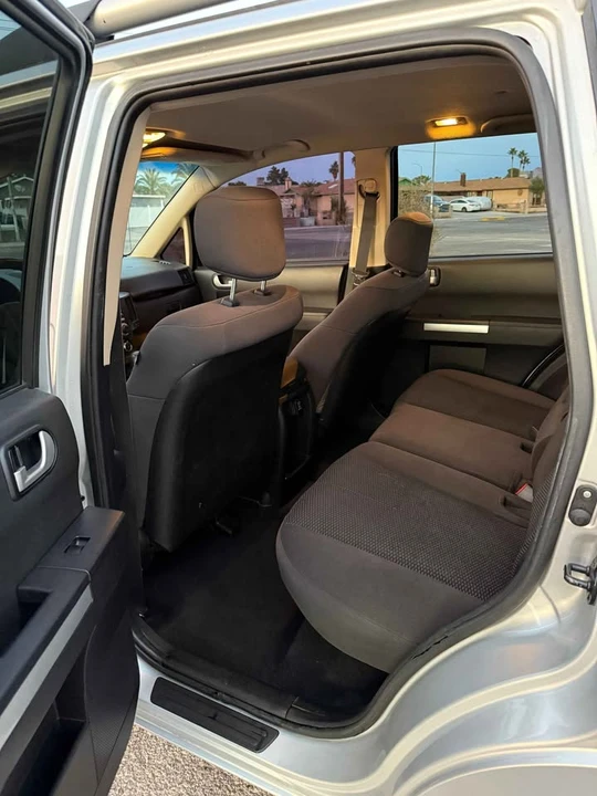 2007 Mitsubishi Endeavor - Image 8 of 13
