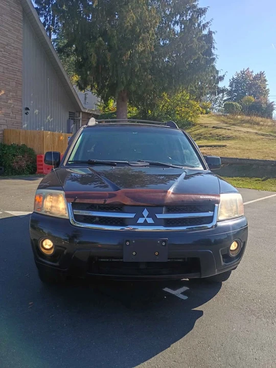 2007 Mitsubishi Endeavor - Image 2 of 15