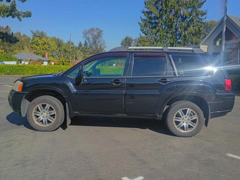2007 Mitsubishi Endeavor - Image 8 of 15