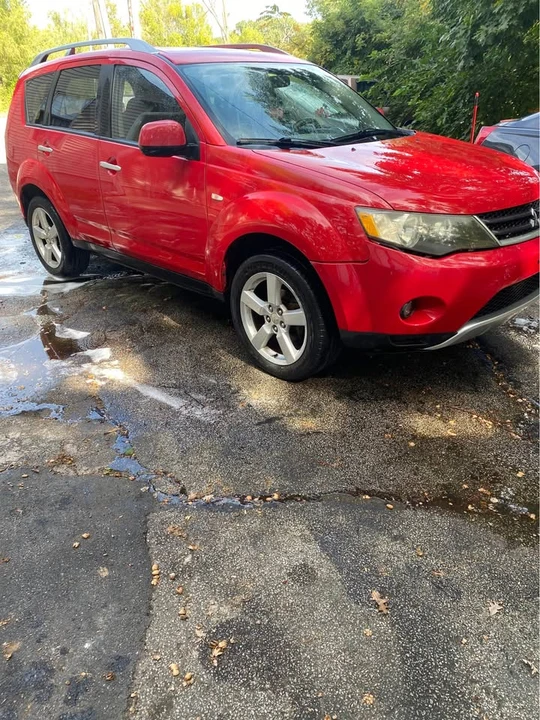 2007 Mitsubishi Outlander - Image 2 of 9