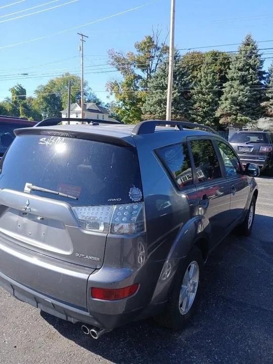 2007 Mitsubishi Outlander - Image 4 of 17