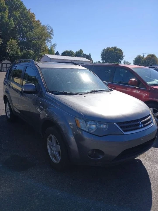 2007 Mitsubishi Outlander - Image 2 of 17