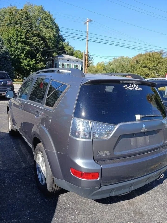 2007 Mitsubishi Outlander - Image 9 of 17