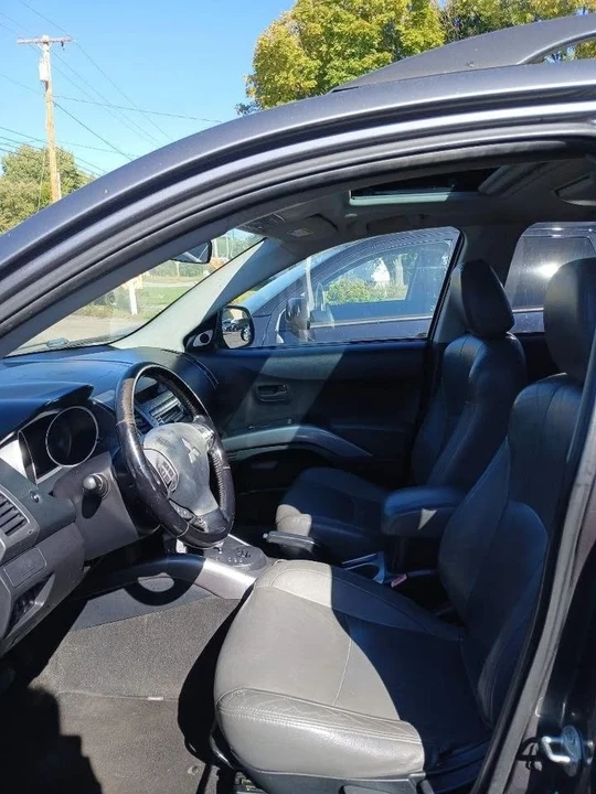 2007 Mitsubishi Outlander - Image 14 of 17