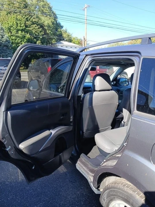 2007 Mitsubishi Outlander - Image 8 of 17