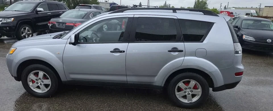 2007 Mitsubishi Outlander - Image 11 of 13