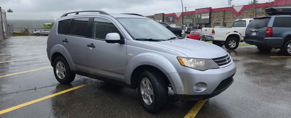 2007 Mitsubishi Outlander - Image 4 of 13