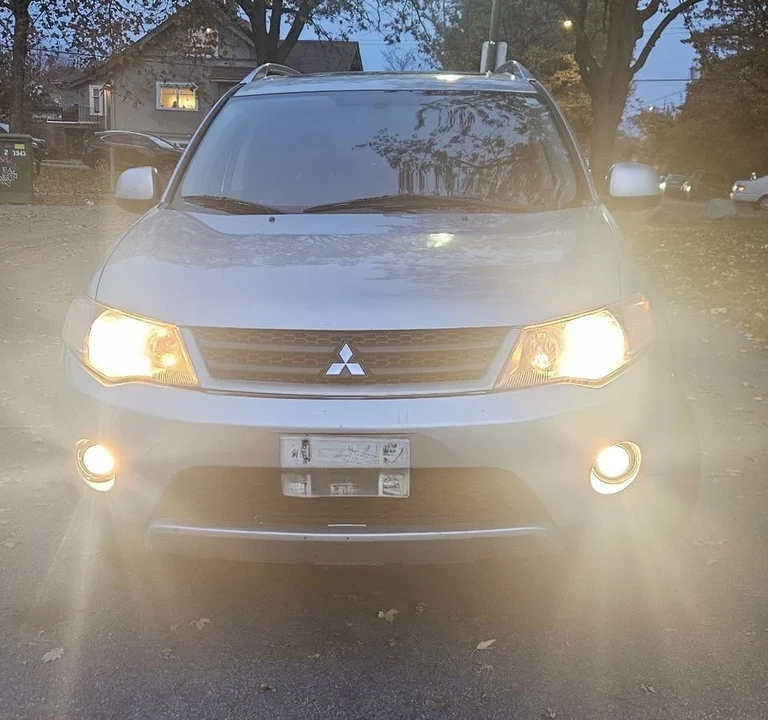 2007 Mitsubishi Outlander - Image 16 of 19