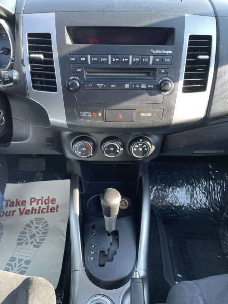 2007 Mitsubishi Outlander - Image 18 of 18