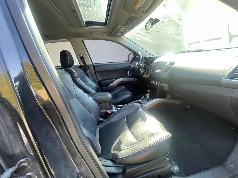 2007 Mitsubishi Outlander - Image 3 of 17