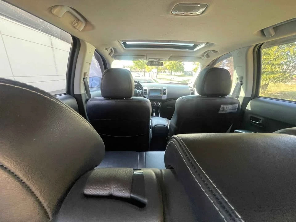 2007 Mitsubishi Outlander - Image 6 of 17