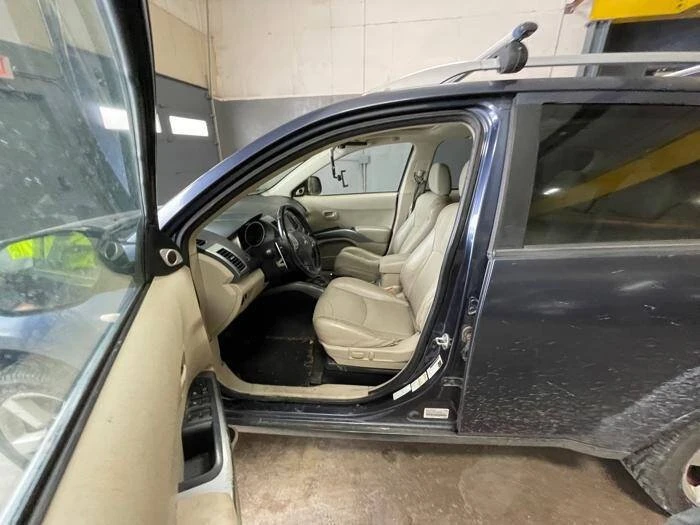 2007 Mitsubishi Outlander - Image 19 of 20