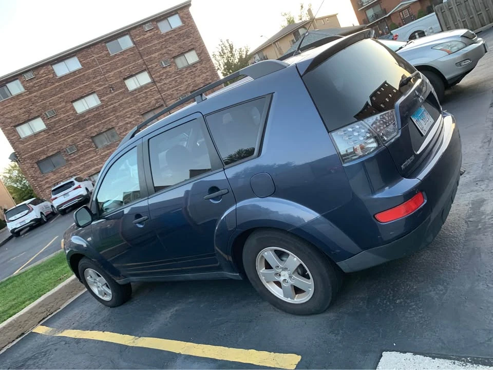 2007 Mitsubishi Outlander - Image 8 of 10