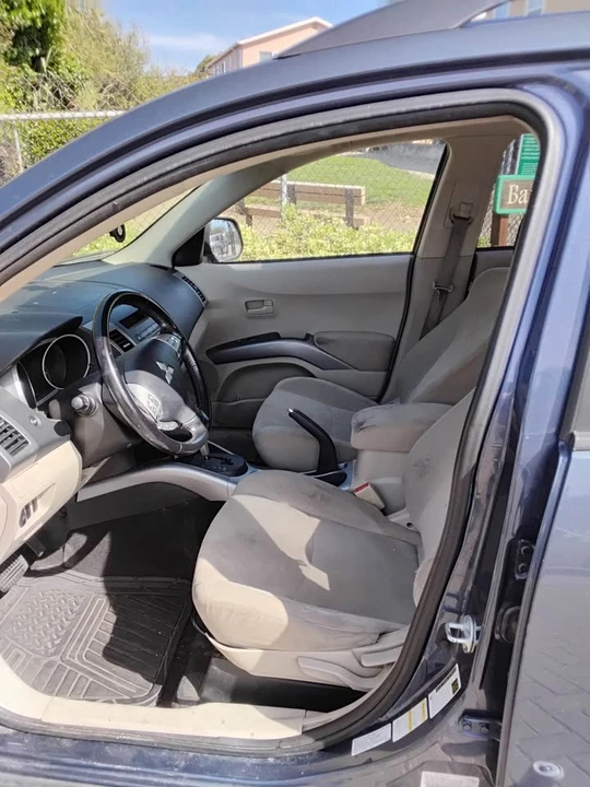 2007 Mitsubishi Outlander - Image 6 of 7