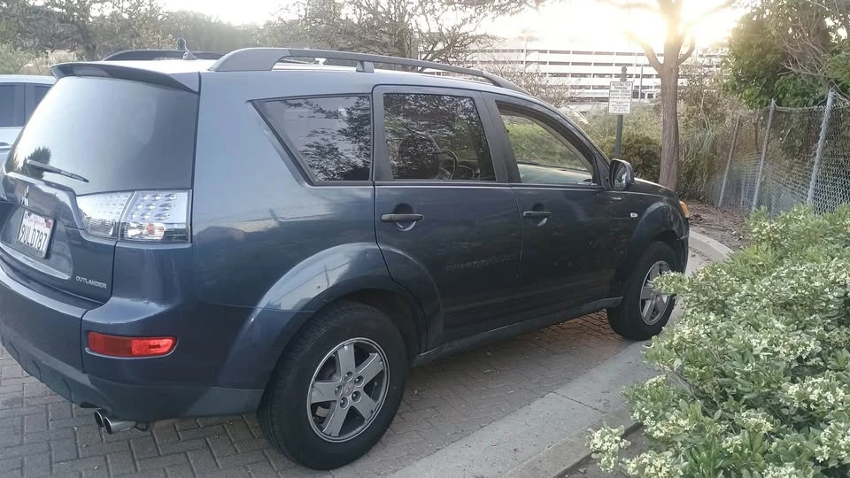 2007 Mitsubishi Outlander - Image 3 of 7