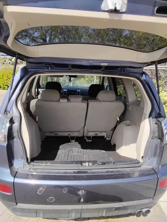 2007 Mitsubishi Outlander - Image 7 of 7