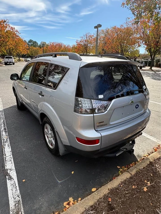 2007 Mitsubishi Outlander - Image 4 of 4