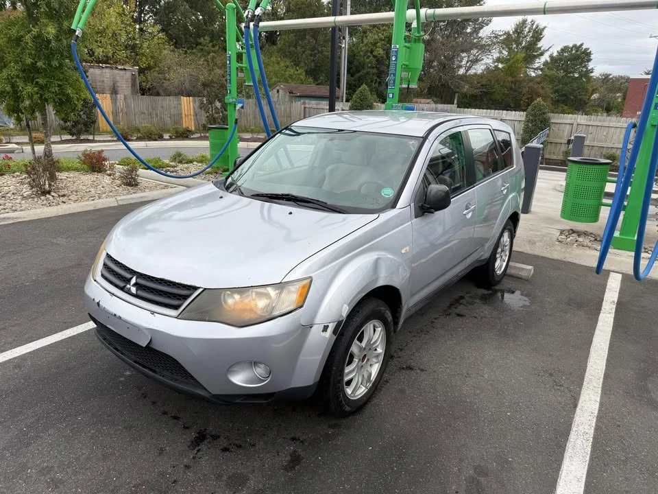 2007 Mitsubishi Outlander - Image 8 of 9