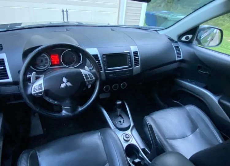2007 Mitsubishi Outlander - Image 6 of 7