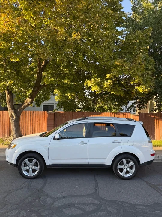2007 Mitsubishi Outlander - Image 4 of 9
