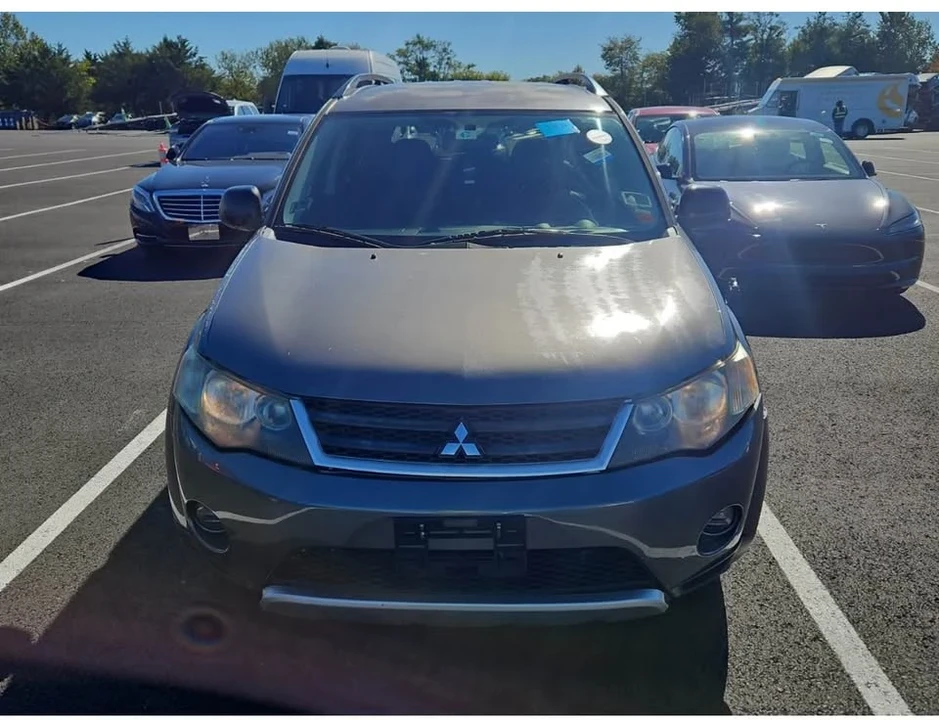 2007 Mitsubishi Outlander - Image 6 of 12
