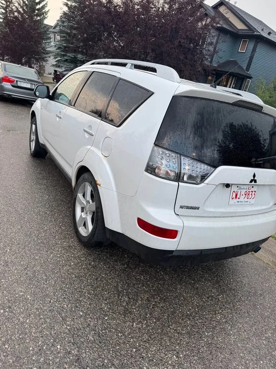 2007 Mitsubishi Outlander - Image 6 of 10