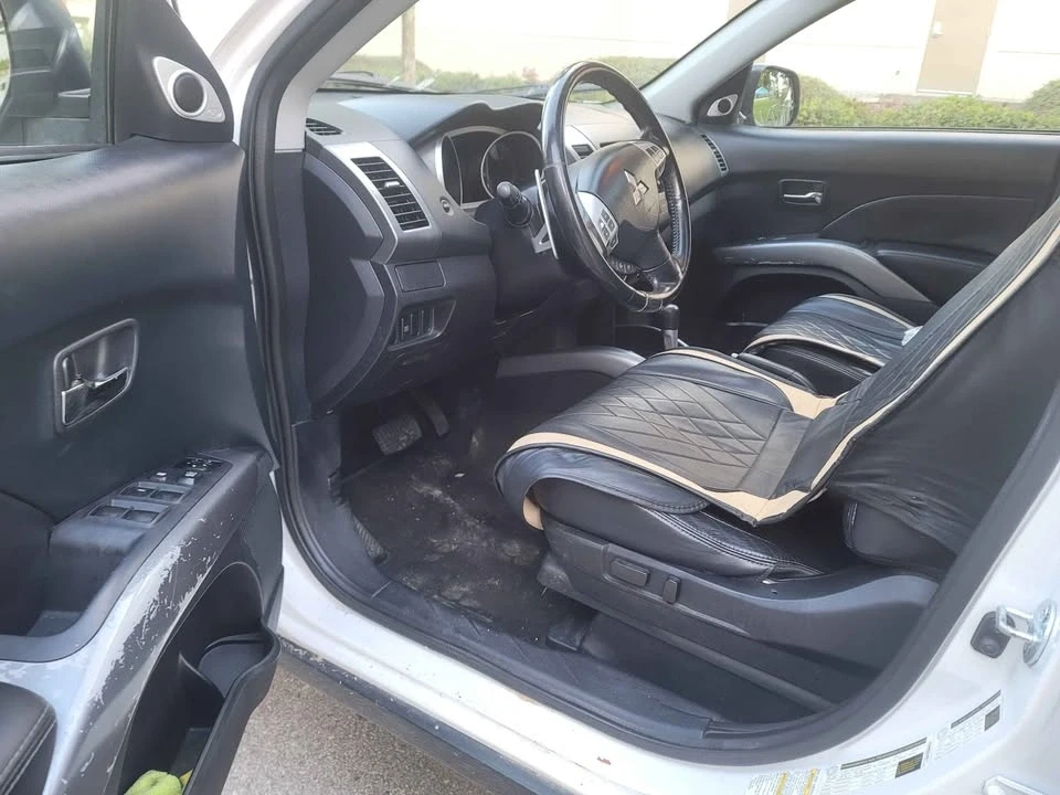 2007 Mitsubishi Outlander - Image 12 of 17