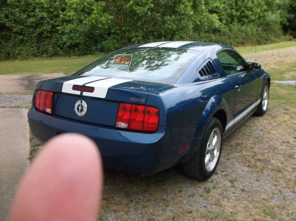 2007 Ford S197 Mustang - Image 2 of 9