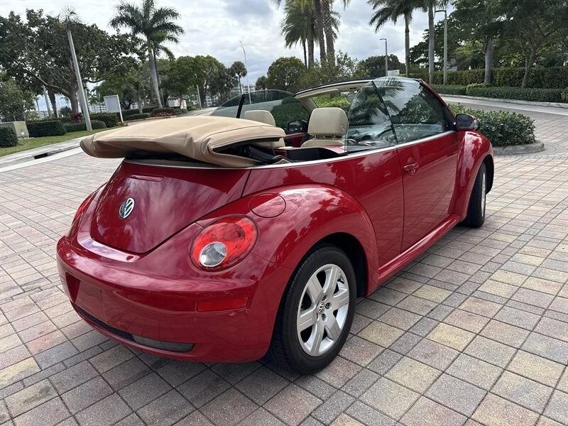 2007 Volkswagen New Beetle - Image 12 of 21