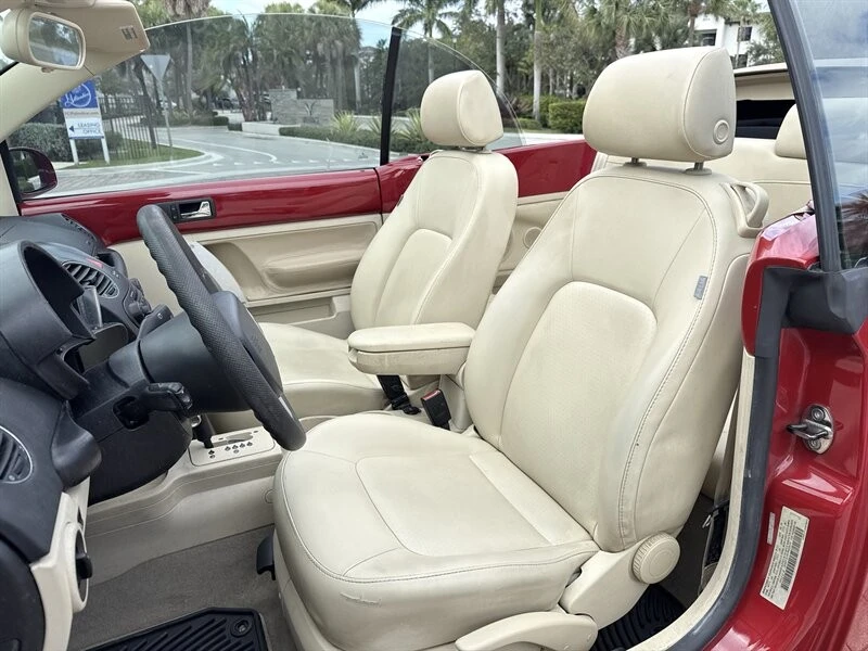 2007 Volkswagen New Beetle - Image 17 of 21