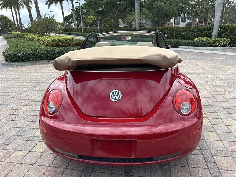 2007 Volkswagen New Beetle - Image 12 of 21