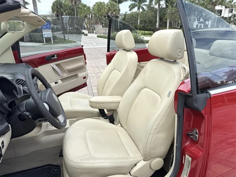 2007 Volkswagen New Beetle - Image 14 of 21