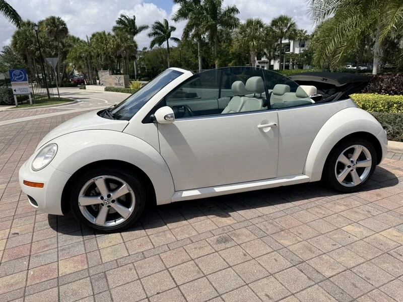 2007 Volkswagen New Beetle - Image 9 of 21