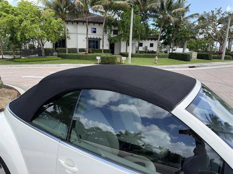2007 Volkswagen New Beetle - Image 11 of 21
