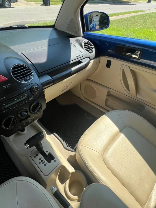2007 Volkswagen New Beetle - Image 12 of 20