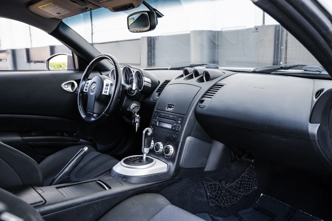 2007 Nissan 350Z 5th Gen - Image 16 of 31