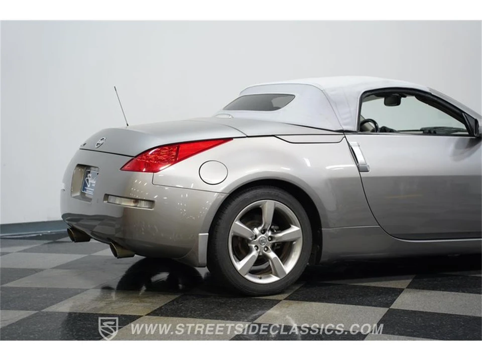 2007 Nissan 350Z 5th Gen - Image 24 of 31